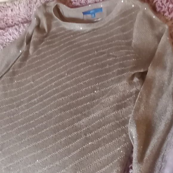 Sweater - Picture 1 of 2